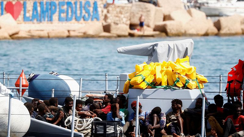 Lampedusa, diez años del naufragio de la "vergüenza" y de cambiantes políticas migratorias en Europa