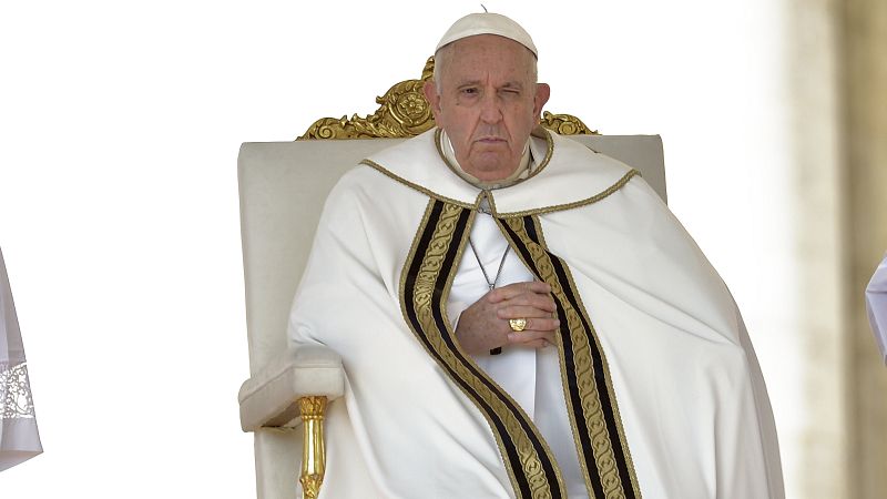 El papa asegura que el "chismorreo" es la enfermedad más común de la iglesia durante la primera sesión del Sínodo