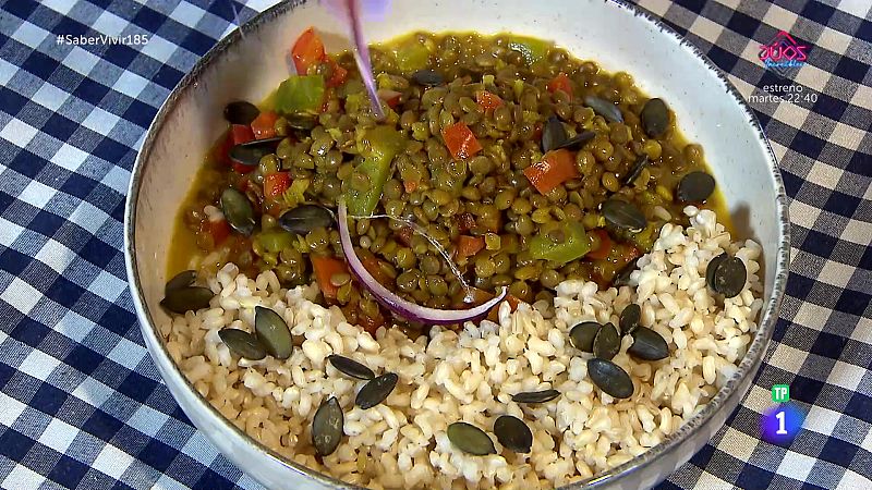 Lentejas al curry y petit suisse de fresa: men saludable y nutritivo de la chef Marta Verona