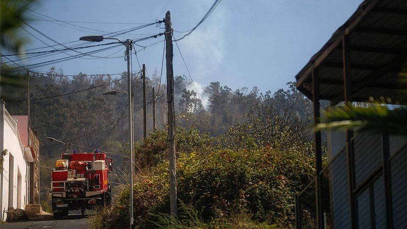El incendio de Tenerife baja de peligrosidad y los 3.200 evacuados volverán a sus viviendas