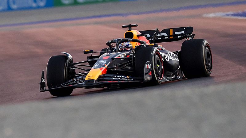 Max Verstappen lidera los únicos libres del GP de Catar por delante de Carlos Sainz