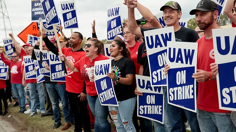 La huelga de la automoción en Estados Unidos se mantiene a pesar de los avances en la negociación