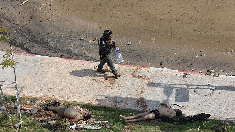 Día 2: los combates entre milicianos e israelíes se recrudecen y dejan imágenes de cadáveres por las calles