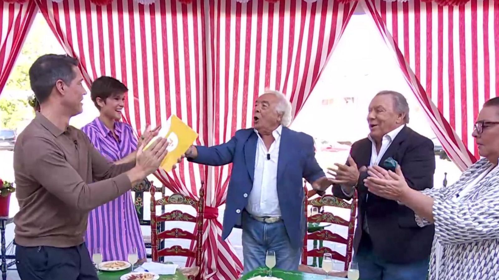 Los del Río hacen que Jaime Cantizano se parta de la risa: "La Macarena", platos de jamón y mucha guasa - Ver ahora