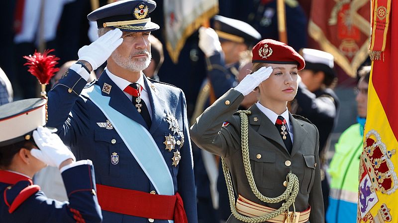 Del vuelo de la Patrulla Águila a la cabra 'Pacoli': las mejores imágenes del desfile de la Fiesta Nacional