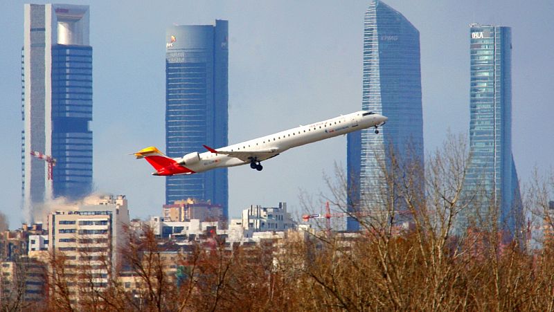 Los aeropuertos de Aena reciben 27,5 millones de pasajeros en septiembre, un récord histórico