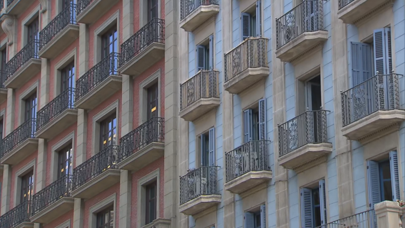 La Generalitat compra 24 pisos de grans tenidors per a habitatge social
