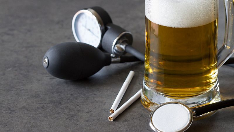 El consumo de alcohol aumenta la presión arterial