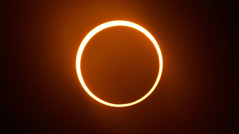 Un eclipse solar anular recorre el continente americano
