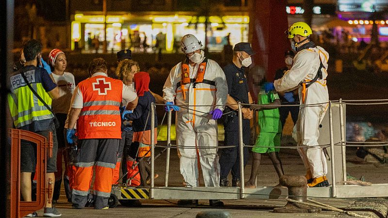 Rescatan en aguas canarias a al menos 452 personas en ocho embarcaciones en las últimas horas