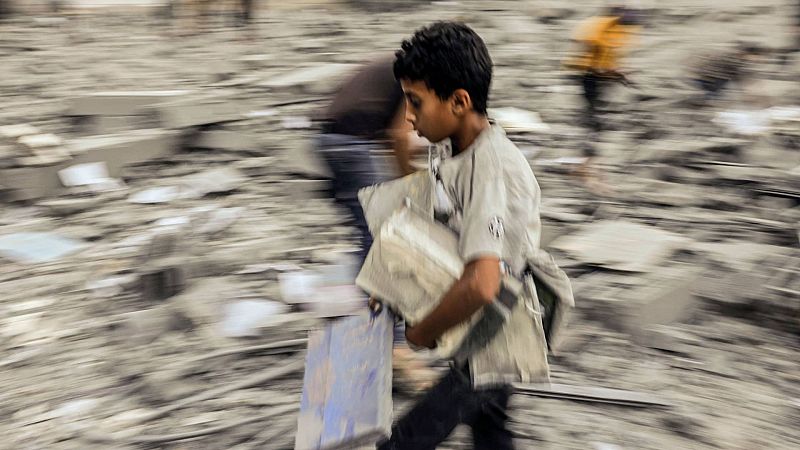 Corredores humanitarios, una luz en medio de las guerras: "Los civiles nunca pueden perder su condición de civiles"