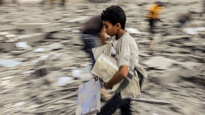Corredores humanitarios, una luz en medio de las guerras: "Los civiles nunca pueden perder su condición de civiles"