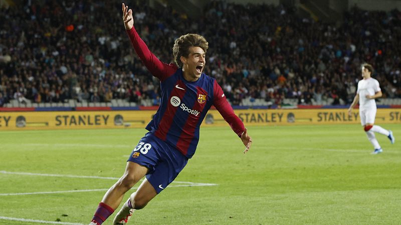 El Barça rompe el muro de Unai Simón con un gol del juvenil Marc Guiu