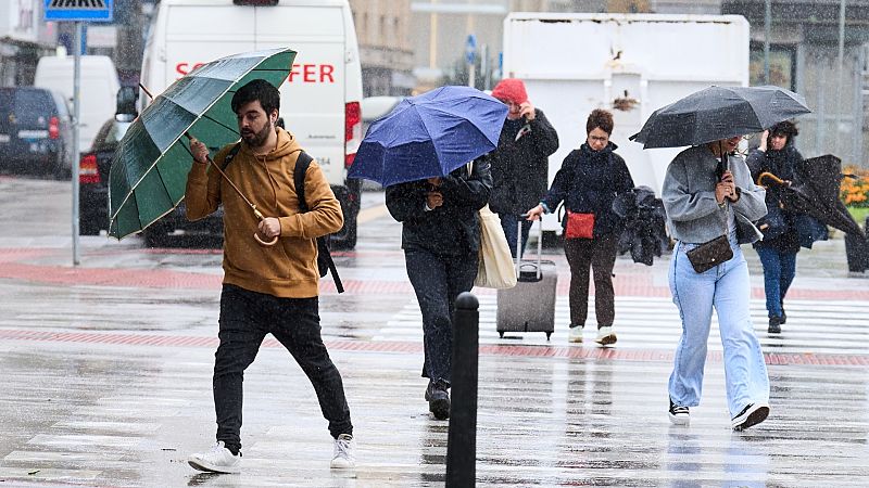 La borrasca Bernard deja fuertes lluvias y vientos de más de 100 km/h en Andalucía