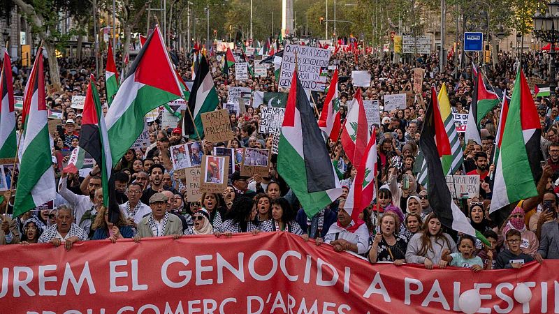 Miles de personas salen a la calle de varias ciudades españolas para manifestarse a favor de Palestina