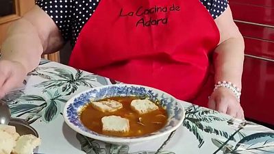 Receta para hacer una deliciosa y suculenta sopa de tomate y pimiento en unos minutos