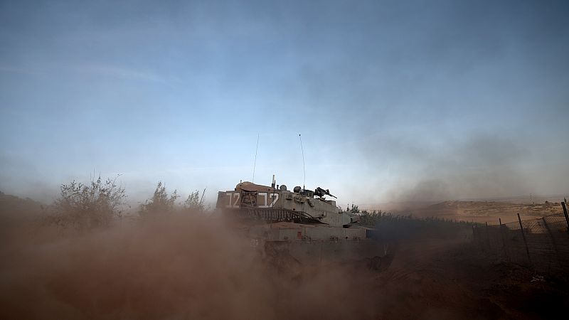 Israel entra en una "nueva fase" de la guerra con la incursión en Gaza y urge a los civiles a desplazarse al sur
