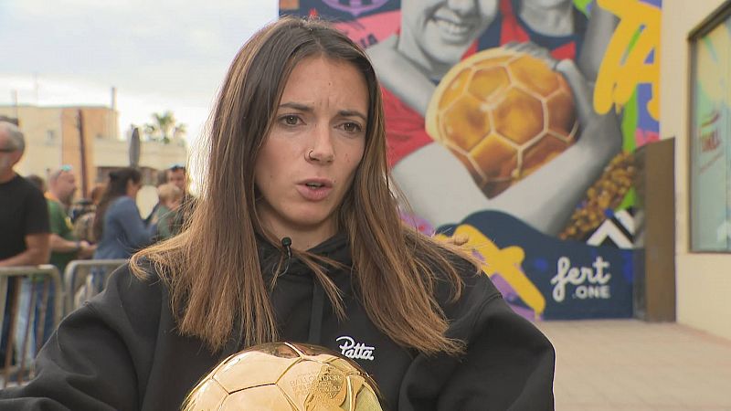 Aitana Bonmatí, a RTVE: "No quiero fardar de que yo tengo un Balón de Oro e Iniesta no. Él y Xavi lo merecían"