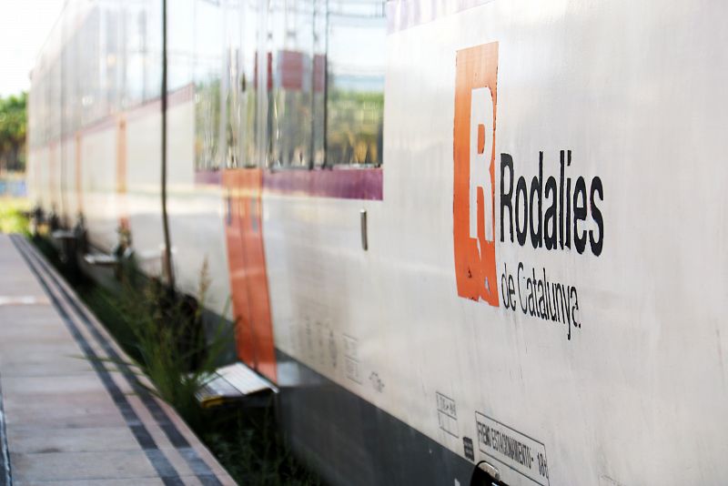 El PSOE i ERC afegeixen el traspàs de Rodalies i el deute a l'amnistia