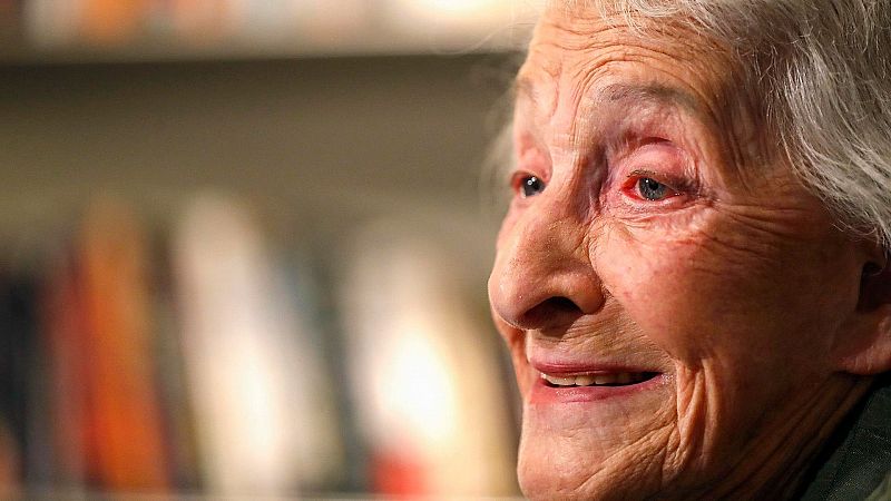 Ida Vitale cumple 100 años, la poeta incandescente a través de sus palabras: "La vejez es mi segunda adolescencia"