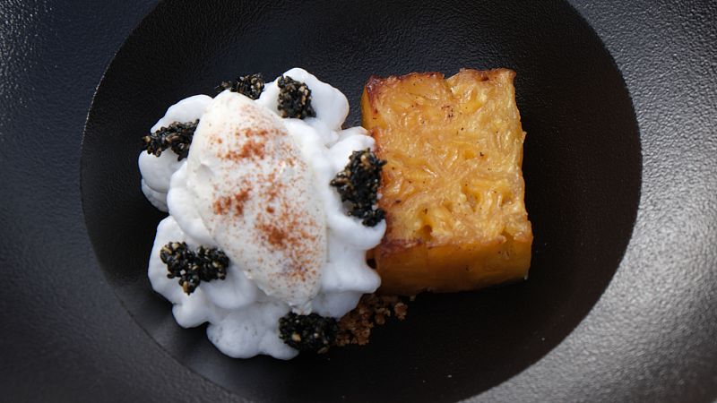 Receta de pia soasada, espuma de coco y crumble de eneldo de MasterChef Celebrity 8