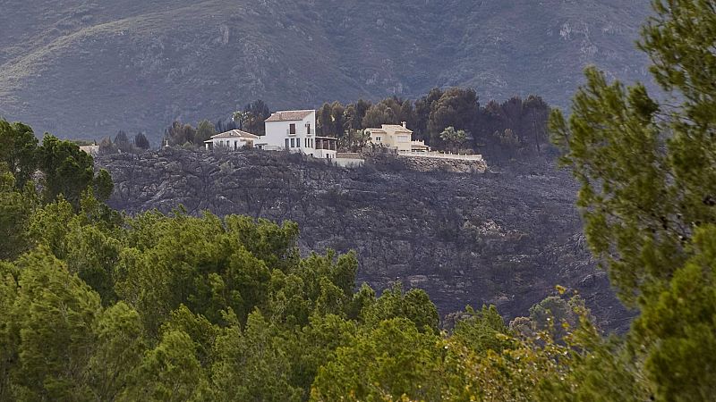 El incendio de Montitxelvo afecta a un perímetro de 60 kilómetros y pudo causarlo el factor humano