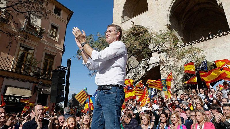 Feijóo acusa a Sánchez de "atracar a la democracia española" con la amnistía: "Responderá ante la historia"