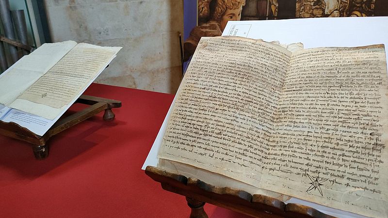 Seis pergaminos de la Edad Media regresan a la Catedral de Salamanca despus de ms de un siglo desaparecidos