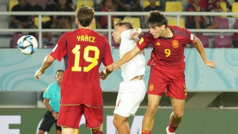 Gol y asistencia de tacón de Marc Guiu en el debut con victoria de España ante Canadá en el Mundial Sub-17