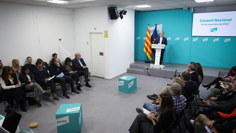 La militància de Junts avala l'acord per investir Pedro Sánchez