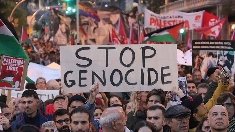 Milers de persones tornen a denunciar al carrer el "genocidi a Gaza"