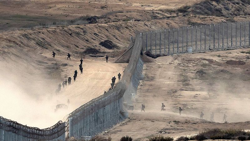 Israel dice que Hamás "ha perdido el control en Gaza" y que sus combatientes "huyen hacia el sur"