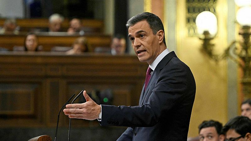 El debate de investidura de Sánchez, en imágenes