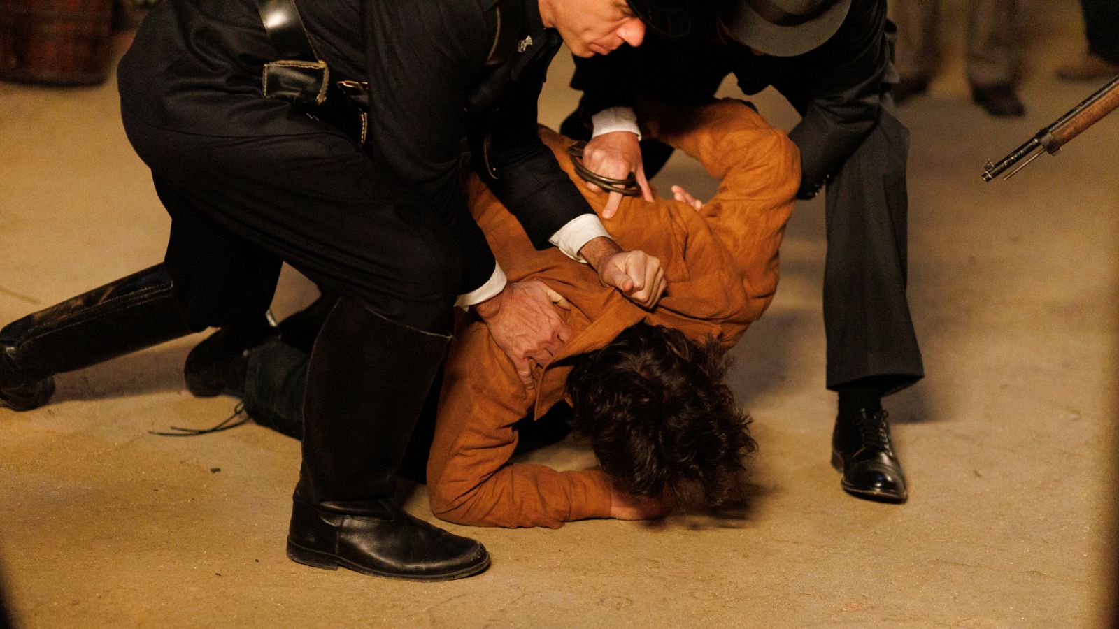 Raimundo es detenido por la policía