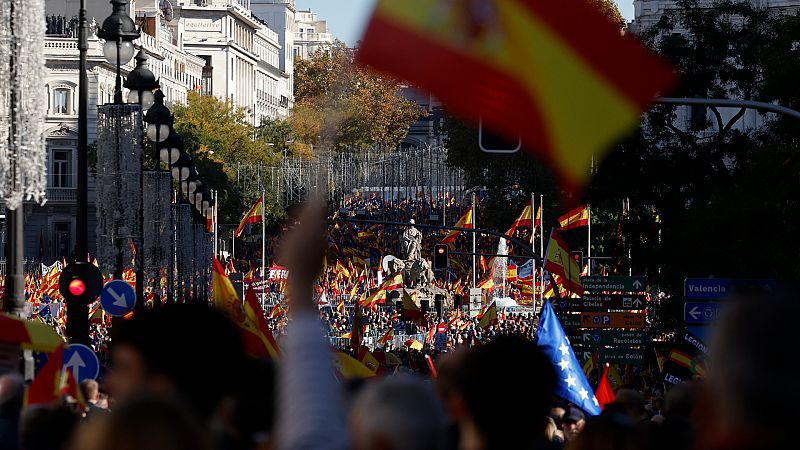 Decenas de miles de personas protestan contra la amnistía en Cibeles: "No en mi nombre"