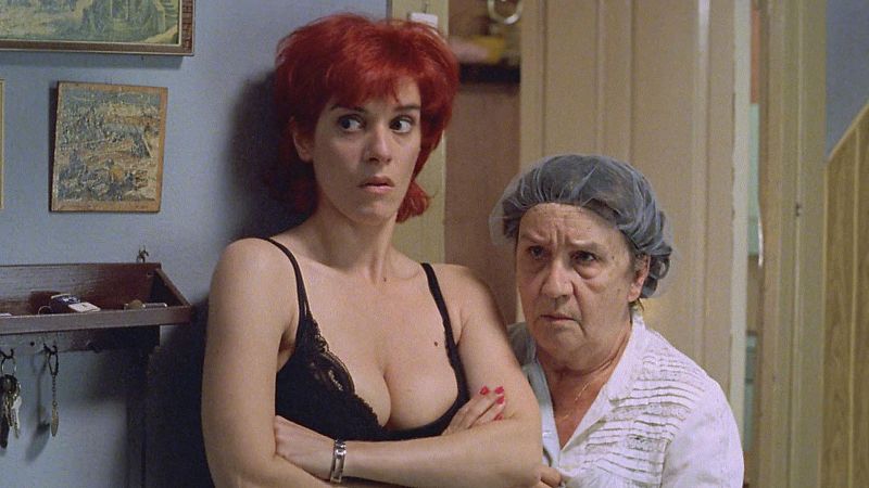 Delirante, incorrecta y divertida: la película 'Carne de gallina' aterriza en RTVE Play