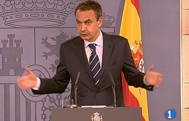 Zapatero califica de "infundio" que el PNV diga que hay contactos entre el PSE y Batasuna