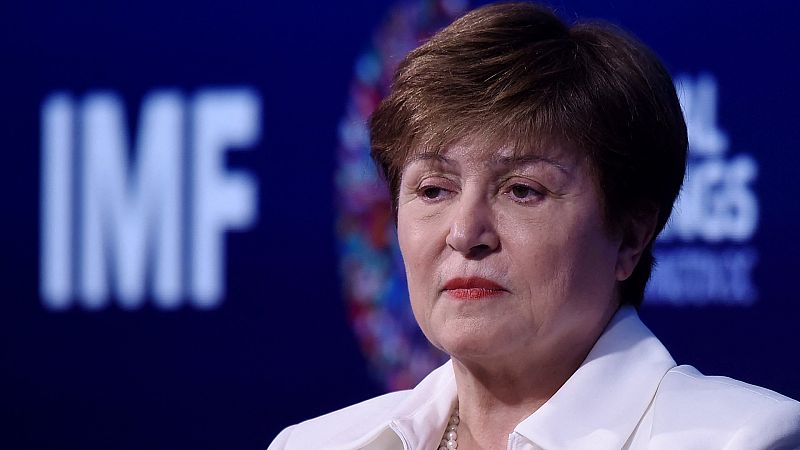 La directora del FMI urge a España, Francia e Italia a hacer "ya" ajustes económicos: "Deben apretarse el cinturón"