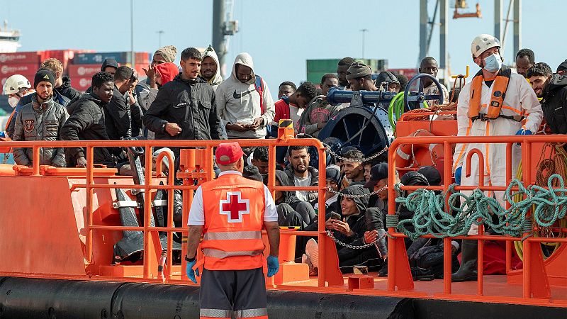 Siete pateras con centenares de migrantes llegan a Lanzarote en las últimas 24 horas