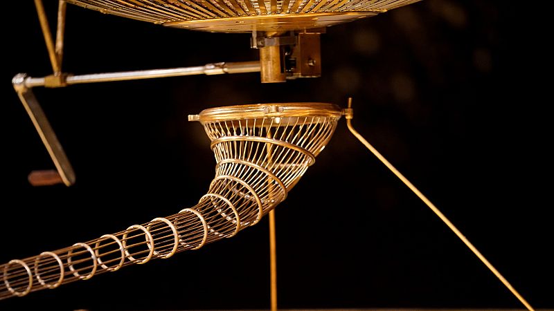 Sufrir el ataque de un tiburón o vivir más de cien años, ¿más difícil o más fácil que ganar la Lotería de Navidad?