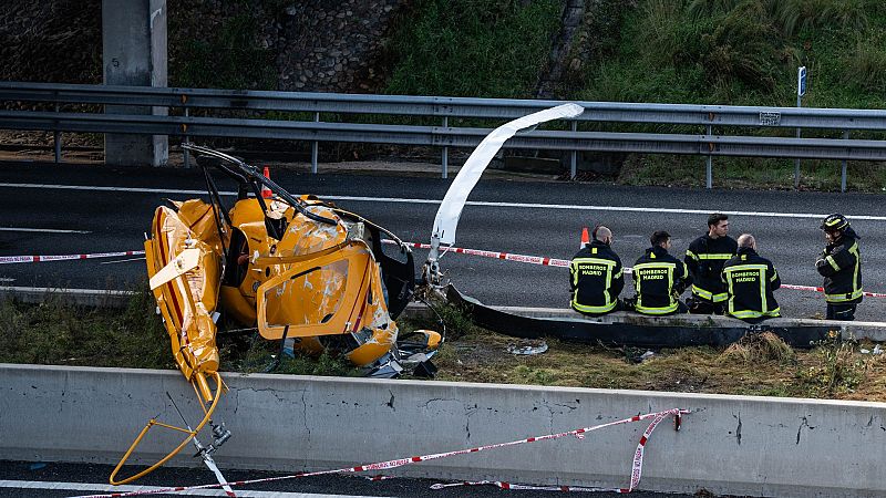 Un helicóptero se estrella en la M-40 en Madrid durante un aterrizaje forzoso que deja tres heridos leves