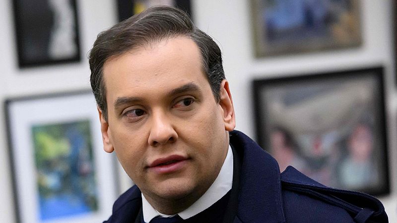 El Congreso de EE.UU. expulsa al polémico legislador republicano George Santos por sus mentiras