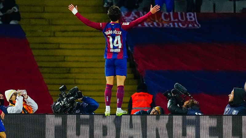 Celebración provocativa y beso a la grada rojiblanca, los nuevos desplantes de Joao Félix al Atlético de Madrid