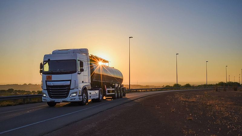 Camioneros: vidas al volante