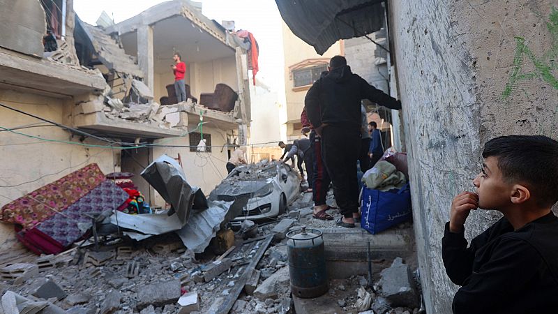 Israel lanza una "operación rápida y potente" en Jan Yunis mientras la OMS alerta de que la población "está colapsando"