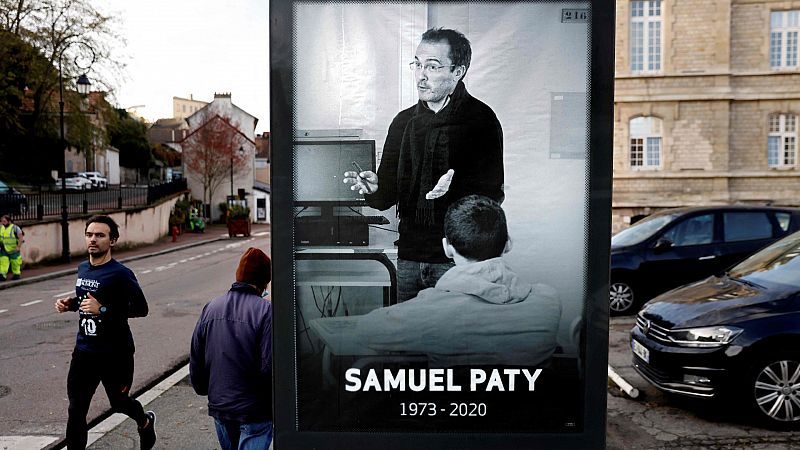 Penas de hasta 20 meses de prisión para los seis menores implicados en el asesinato del profesor francés Samuel Paty