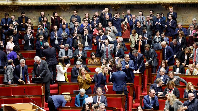 La Asamblea Nacional rechaza debatir el proyecto de ley de inmigración en un duro revés para Macron