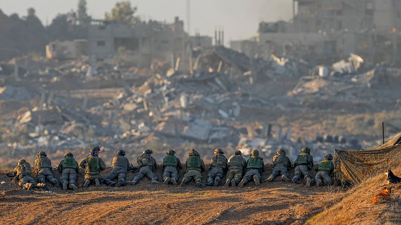 Israel insta a las milicias de Hamás a rendirse en Gaza mientras la ONU pide poner fin a la guerra: "Ya es suficiente"