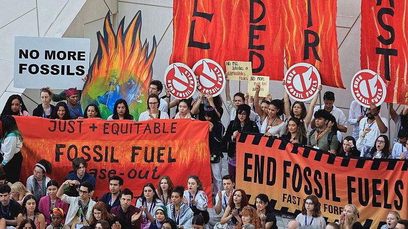 El último borrador del acuerdo de la cumbre de Dubái plantea dejar atrás los combustibles fósiles