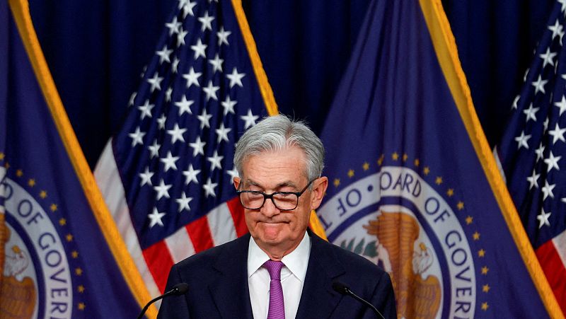 La Reserva Federal de EE.UU. vuelve a optar por la cautela y mantiene los tipos de interés entre el 5,25% y el 5,5%